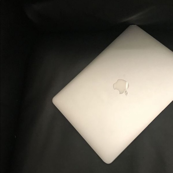 Laptop - Picture 4 of 4